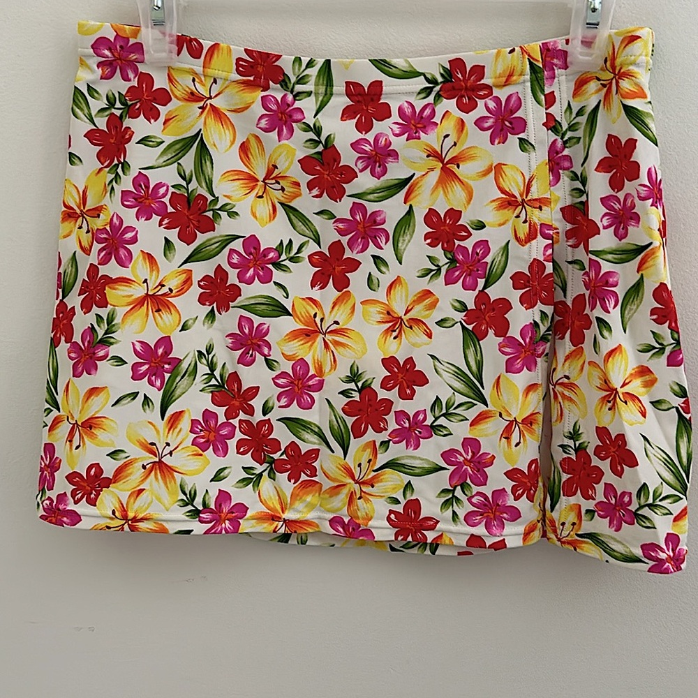LIQUID BLUE || Floral Beach Cover-Up Mini Skirt. Sz. M